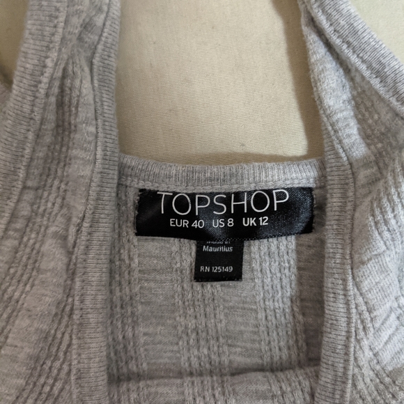 TOPSHOP Grey Ribbed Crop Tank Top - Picture 2 of 2
